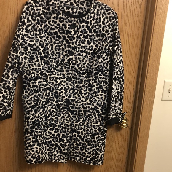 NWOT Animal print, dressy, light weight coat. - Picture 10 of 11